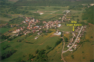 Vue aérienne du village d'anteuil